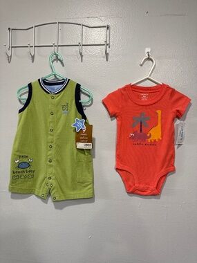 Carters Baby Boy 9 Months One Piece Romper & Bodysuit